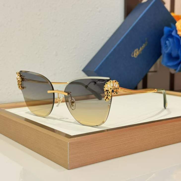 Picture of Chopard Sunglasses _SKUfw74405247fw